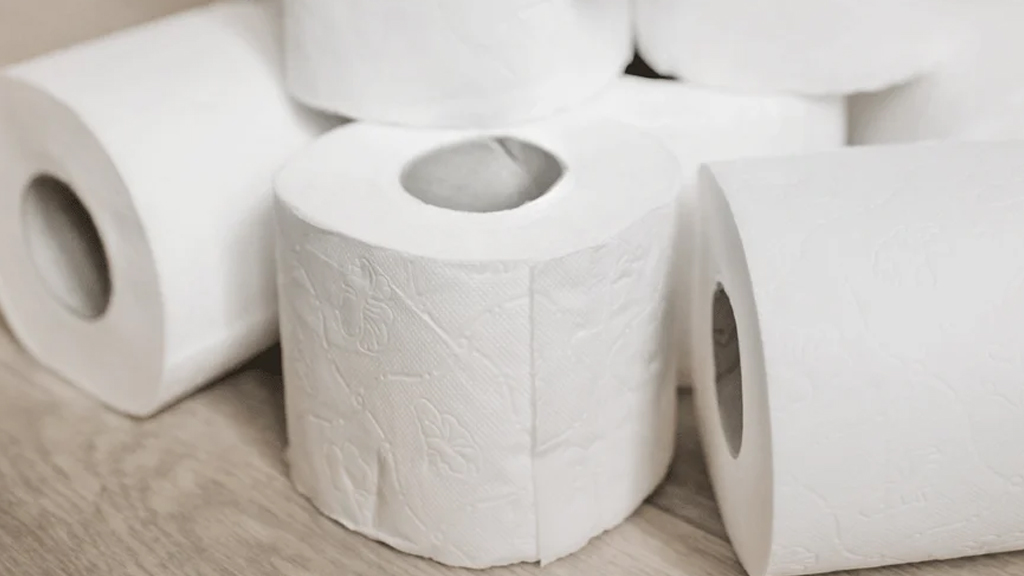¿Por qué tu papel higiénico suelta pelusas? (Y cómo afecta tu salud íntima)